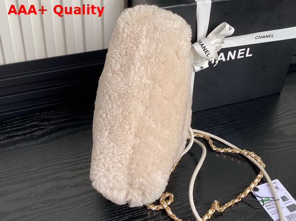 Chanel 22 Mini Handbag Shearling Lambskin Gold Tone Metal Ecru AS3980 Replica