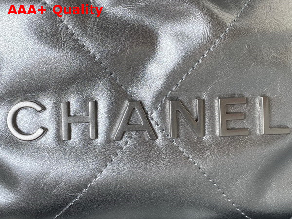 Chanel 22 Mini Handbag in Silver Shiny Crumpled Calfskin Gold Tone Metal AS3980 Replica