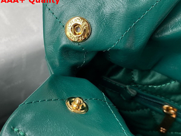 Chanel 22 Small Handbag in Green Shiny Calfskin Gold Tone Metal AS3260 Replica