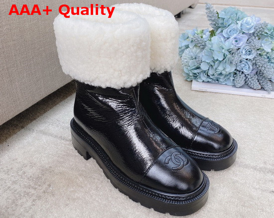 Chanel Ankle Boot in Black Crumpled Leather with White Shearling Lining Replica