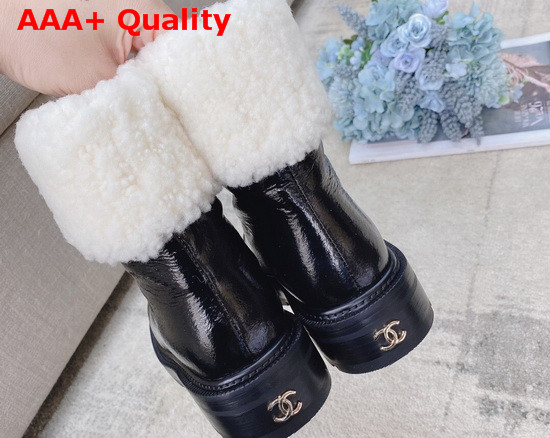 Chanel Ankle Boot in Black Crumpled Leather with White Shearling Lining Replica