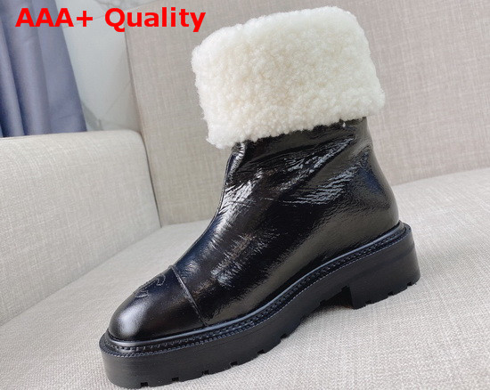 Chanel Ankle Boot in Black Crumpled Leather with White Shearling Lining Replica