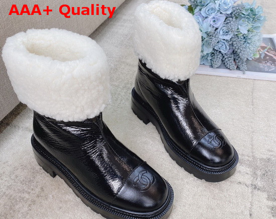 Chanel Ankle Boot in Black Crumpled Leather with White Shearling Lining Replica