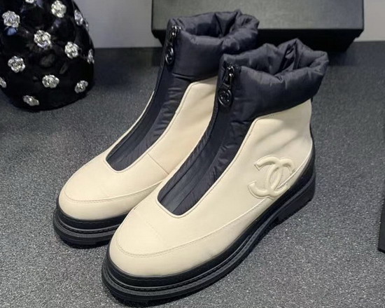 Chanel Ankle Boots in Beige Calfskin and Shearling Sheepskin Lining