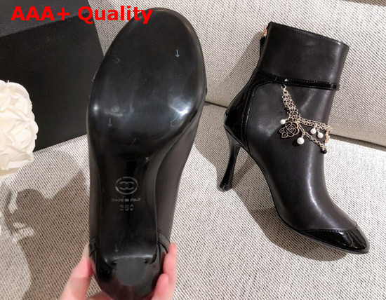 Chanel Ankle Boots in Black Calf Leather and Patent Leather with Chain Details Replica