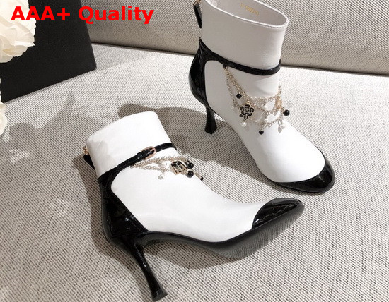 Chanel Ankle Boots in White Calf Leather and Patent Leather with Chain Details Replica