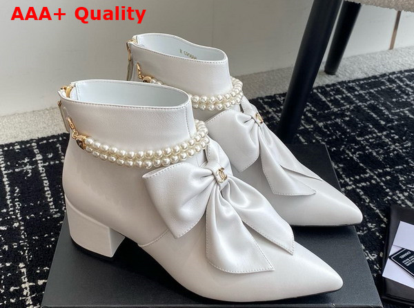 Chanel Ankle Boots in White Lambskin with Imitation Pearls and Leather Bow On The Front Replica