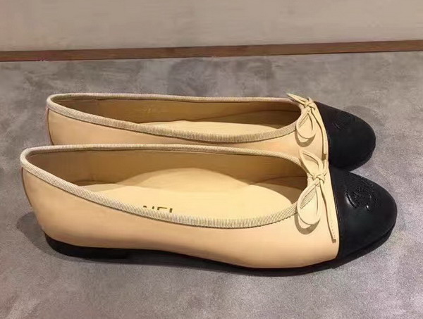 Chanel Ballerinas Lambskin Beige and Black For Sale