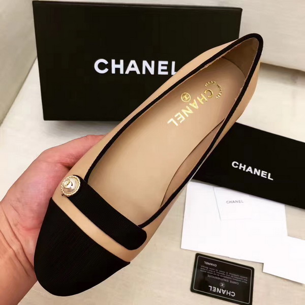 Chanel Ballerinas Lambskin and Grosgrain Beige and Black For Sale