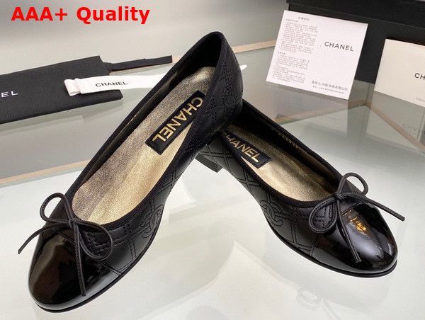 Chanel Ballet Flats in Black Lambskin and Patent Calfskin G40110 Replica