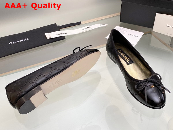 Chanel Ballet Flats in Black Lambskin and Patent Calfskin G40110 Replica