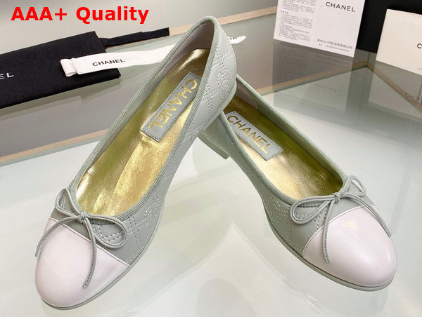 Chanel Ballet Flats in Light Blue Lambskin and White Patent Calfskin G40110 Replica