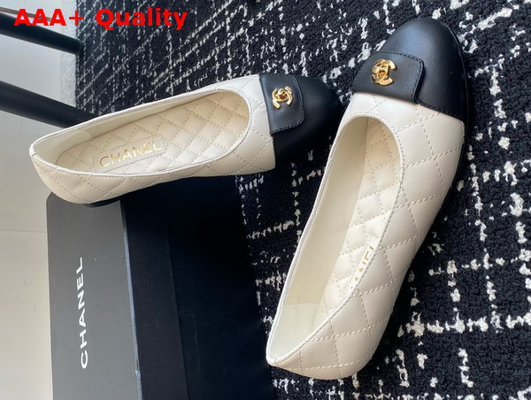 Chanel Ballet Flats in White and Black Lambskin G45879 Replica