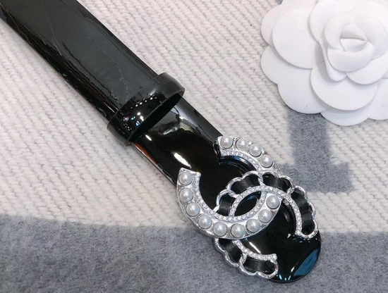 Chanel Belt in Black Patent Leather with Silver Pearl and Chain CC Buckle