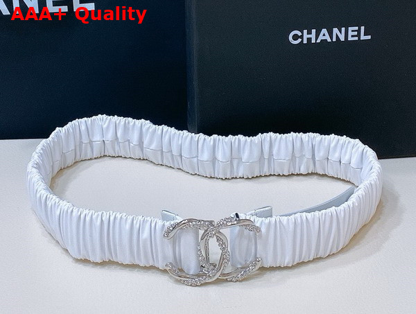 Chanel Belt in White Lambskin Gold Tone Metal and Strass AA8934 Replica