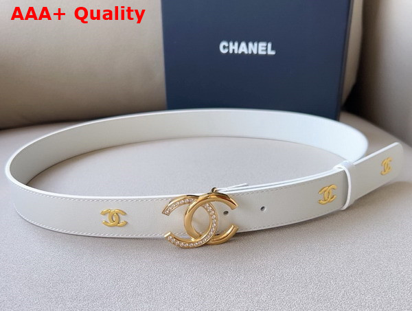 Chanel Belt in White Smooth Leather with Gold CC Belt Buckle Replica