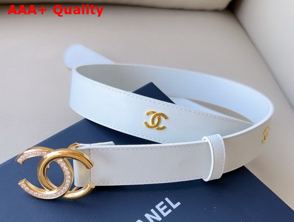 Chanel Belt in White Smooth Leather with Gold CC Belt Buckle Replica