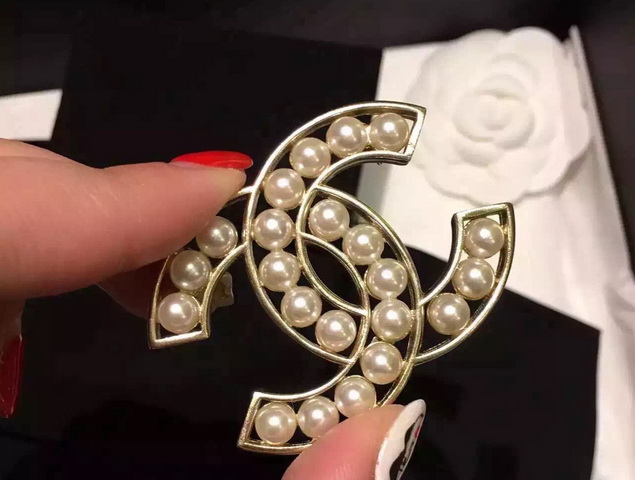 Chanel Brooch 004 for Sale