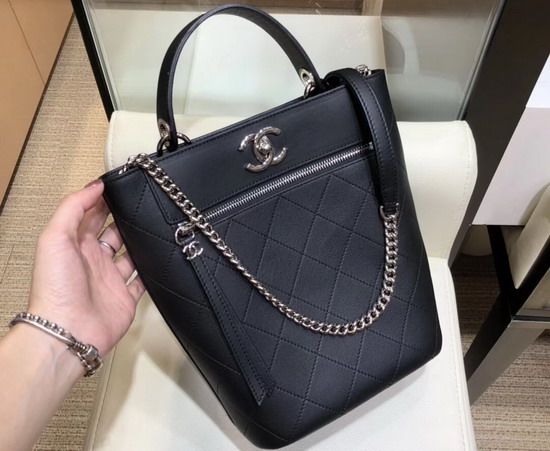 Chanel Bucket Bag in Black Calfskin AS0577