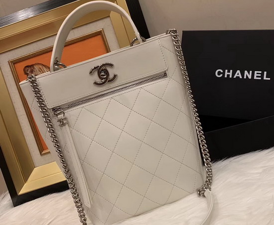 Chanel Bucket Bag in White Calfskin AS0577