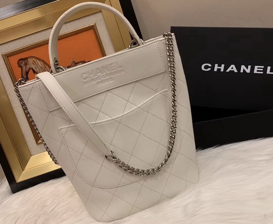 Chanel Bucket Bag in White Calfskin AS0577