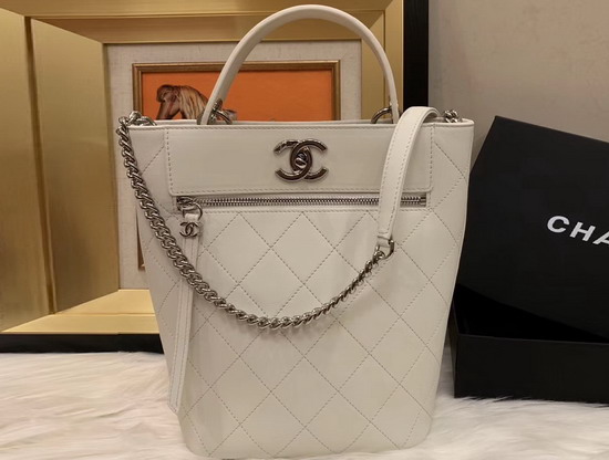 Chanel Bucket Bag in White Calfskin AS0577