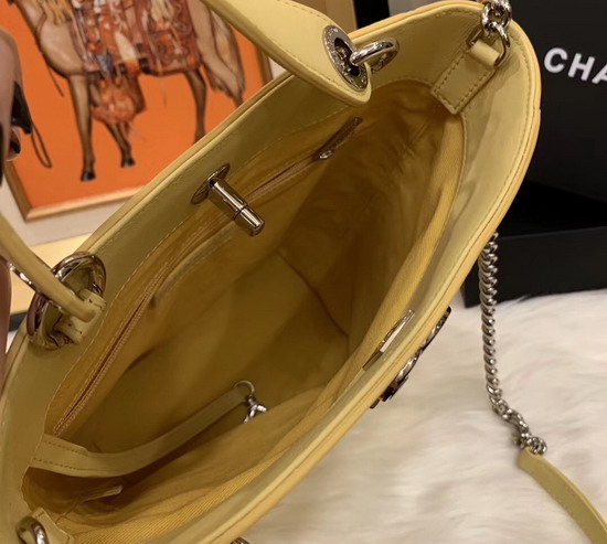 Chanel Bucket Bag in Yellow Calfskin AS0577