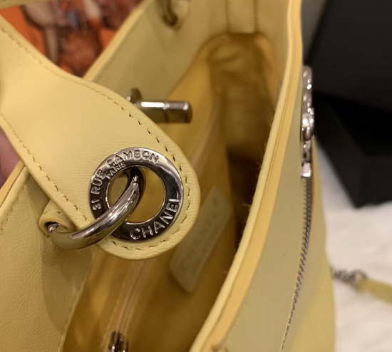 Chanel Bucket Bag in Yellow Calfskin AS0577