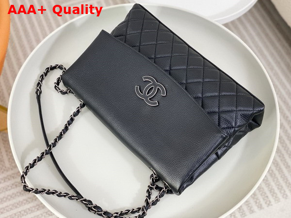 Chanel Chain Shoulder Bag in Black Grained Calfskin Replica