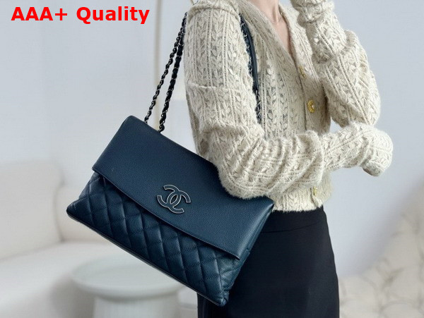 Chanel Chain Shoulder Bag in Blue Grained Calfskin Replica