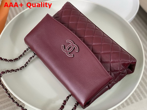 Chanel Chain Shoulder Bag in Burgundy Grained Calfskin Replica