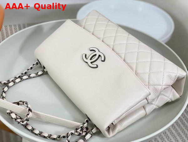 Chanel Chain Shoulder Bag in White Grained Calfskin Replica