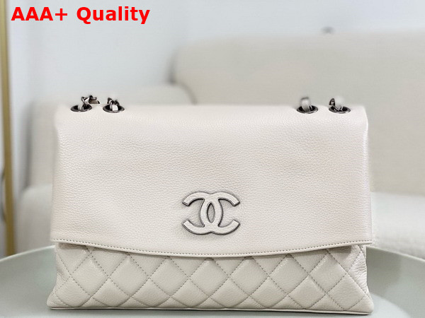 Chanel Chain Shoulder Bag in White Grained Calfskin Replica