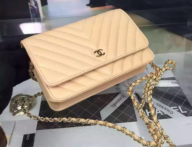 Chanel Chevron Wallet On Chain Beige Lambskin for Sale