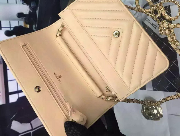 Chanel Chevron Wallet On Chain Beige Lambskin for Sale