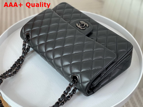 Chanel Classic 11 12 Handbag in Black Lambskin Ruthenium Finish Metal Ref A01112 Replica