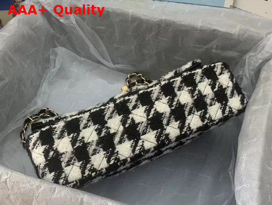 Chanel Classic Flap Bag in Houndstooth Tweed Replica