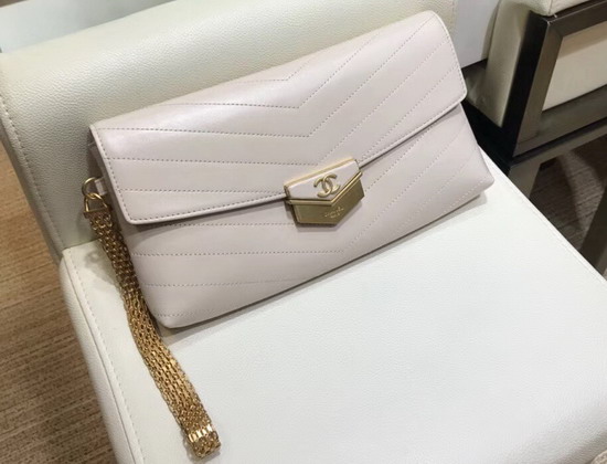 Chanel Clutch in Beige Calfskin A57493