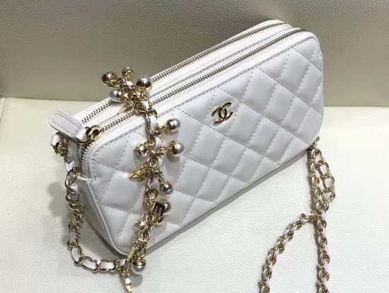 Chanel Clutch with Chain in White Aged Calfskin