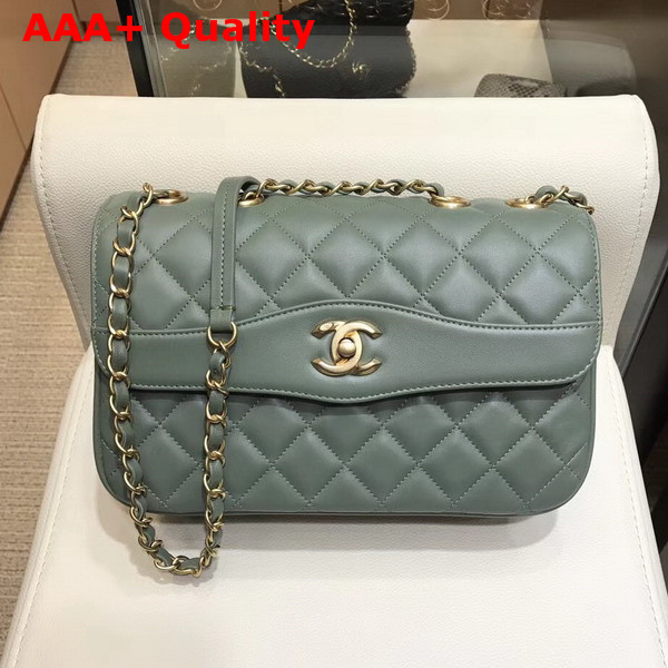 Chanel Coco Vintage Flap Bag Green Lambskin Gold Tone Metal Replica