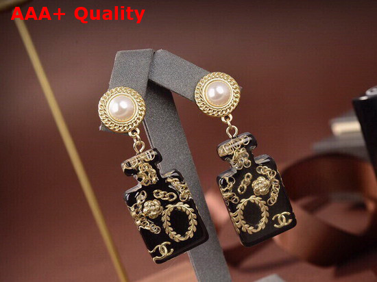 Chanel Earrings Metal Glass Pearls and Resin Gold Pearly White and Black AB6268 Replica