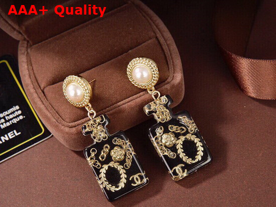 Chanel Earrings Metal Glass Pearls and Resin Gold Pearly White and Black AB6268 Replica