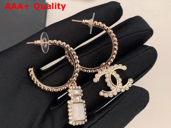 Chanel Earrings Metal Resin Glass Pearls Glass Strass Gold Pearly White and Crystal Ref AB7273 Replica