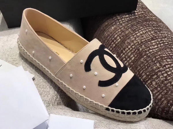 Chanel Espadrilles Suede Calfskin and Imitation Pearls Beige and Black For Sale