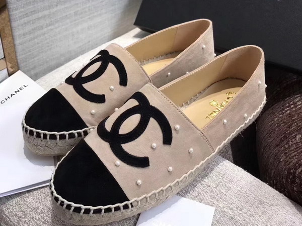 Chanel Espadrilles Suede Calfskin and Imitation Pearls Beige and Black For Sale