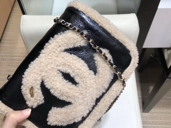 Chanel Flap Bag Shiny Crumpled Sheepskin Shearling Sheepskin and Gold Tone Metal Black and Beige AS0321