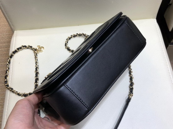 Chanel Flap Bag in Black Lambskin AS0321