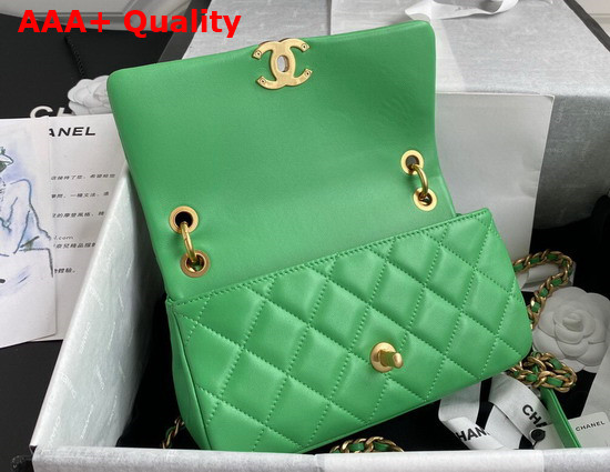 Chanel Flap Bag in Green Shiny Lambskin and Gold Tone Metal AS2388 Replica