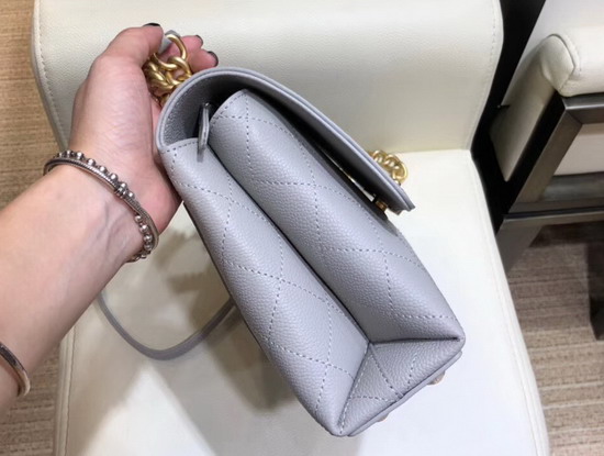 Chanel Flap Bag in Grey Grained Calfskin and Gold Tone Metal AS0305