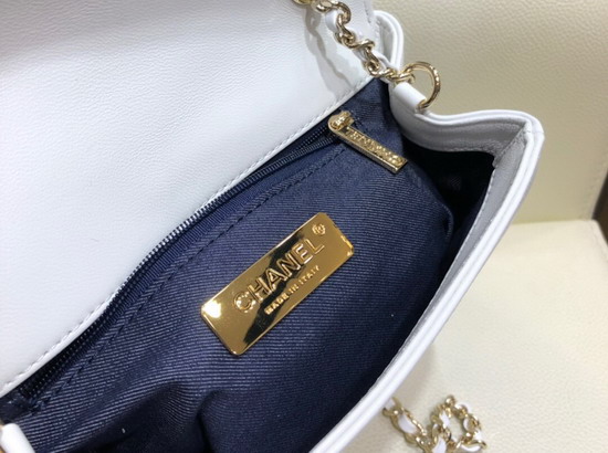 Chanel Flap Bag in White Lambskin AS0321